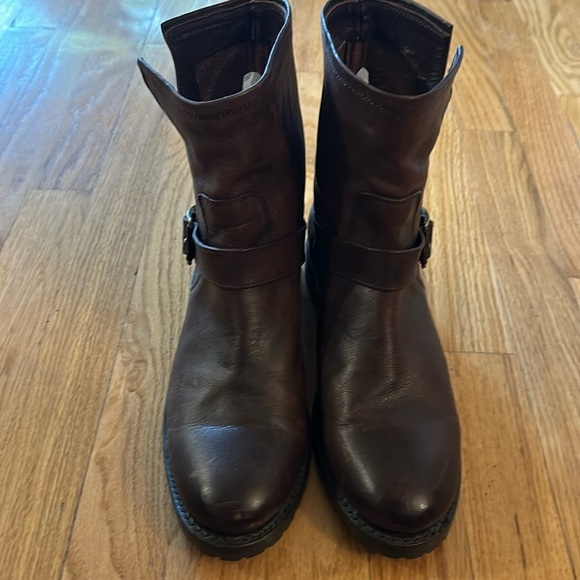Frye sz 8.5 B Natalie Short Engineer brown boots great pre owned condition - Picture 4 of 10